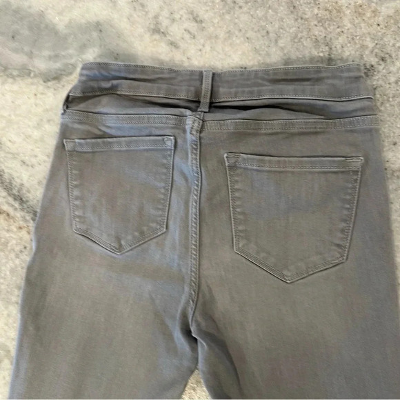Old Navy Rockstar with Built In Sculpt Skinny Jeans in Gray Denim Size 8 - Picture 3 of 10